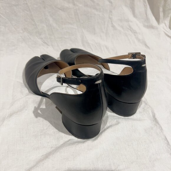 MAISON MARGIELA Tabi Ankle Strap Sandals - Picture 2 of 10